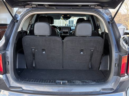 Used 2021 Kia Sorento S image 8