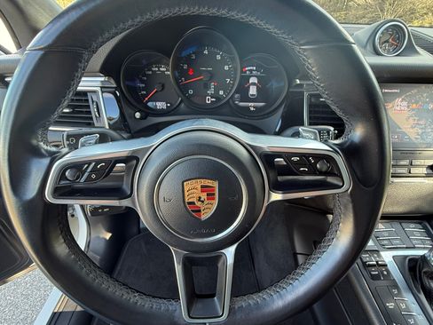 Used 2018 Porsche Macan Sport Edition image 14