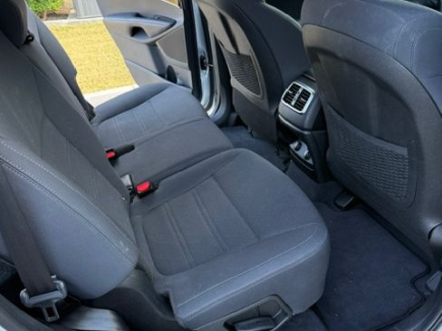 Used 2019 Kia Sorento LX image 6