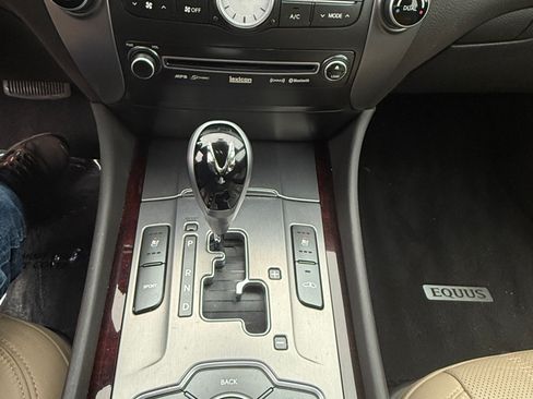 Used 2013 Hyundai Equus Signature image 13