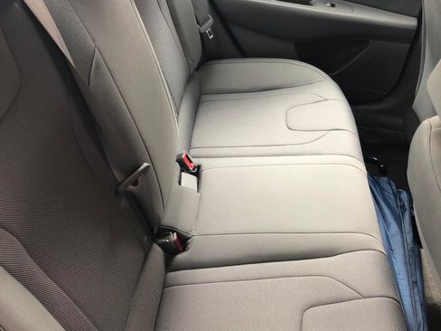 Used 2023 Hyundai Elantra SE w/ Preferred Accessory Package image 6