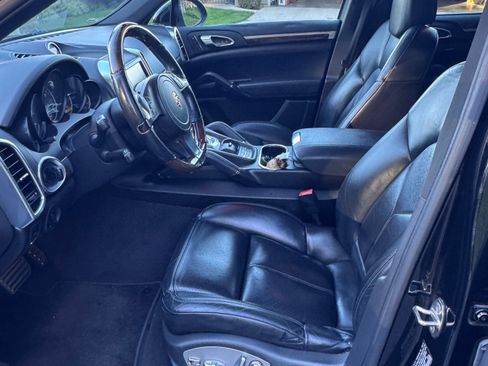 Used 2013 Porsche Cayenne S image 14