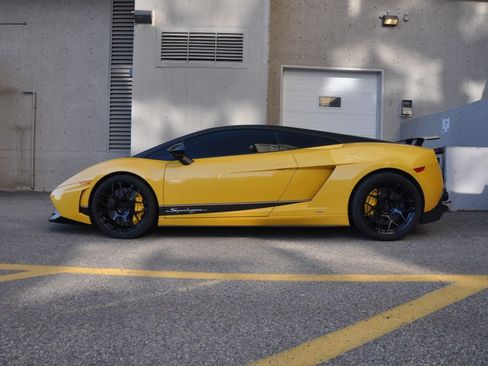 Used 2012 Lamborghini Gallardo LP 570-4 Super Trofeo Stradale image 1