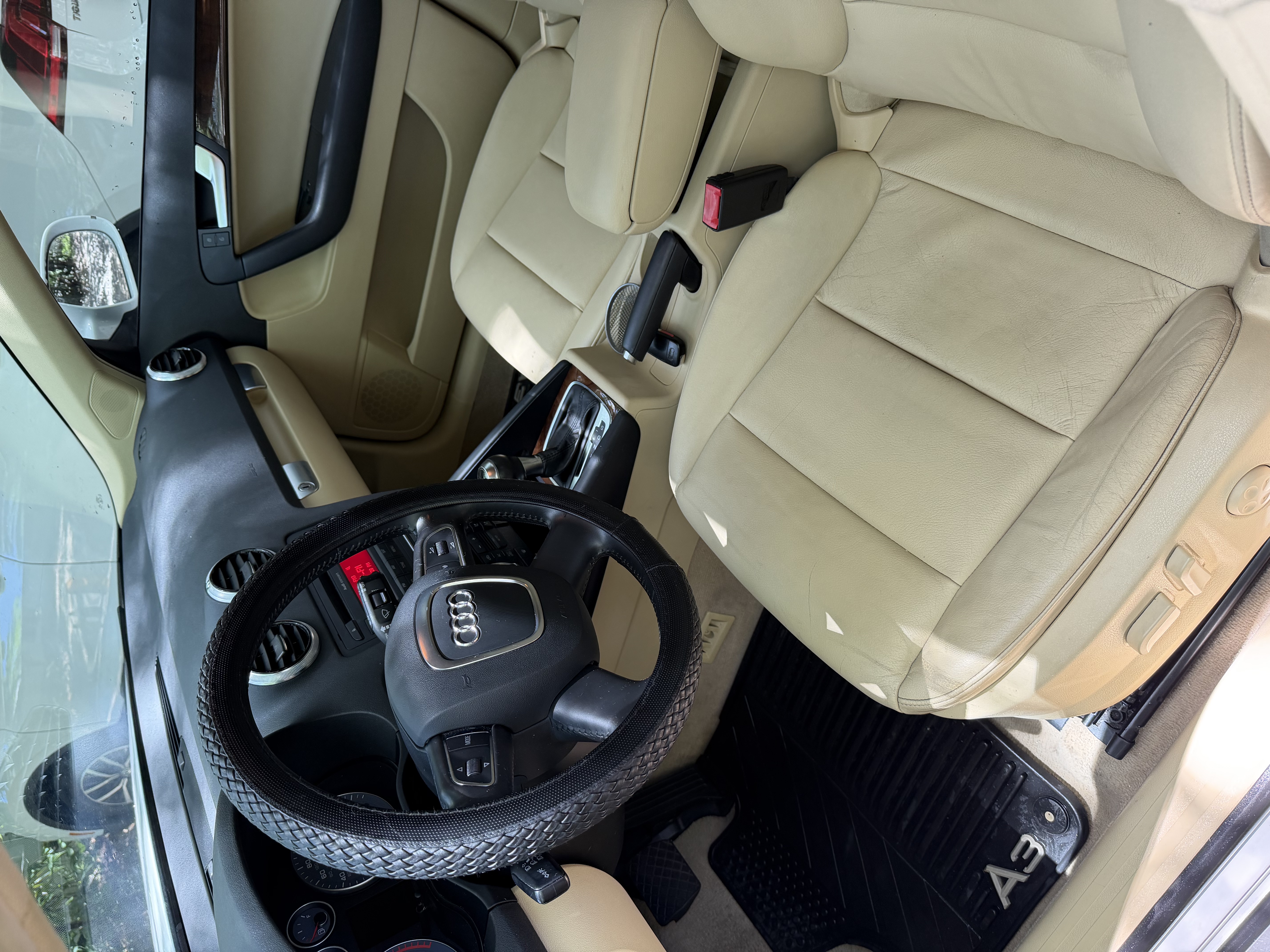 Used 2013 Audi A3 2.0T Premium w/ Bluetooth Value Pkg FWD image 5