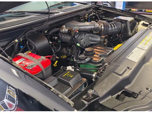 Used 1999 Ford F150 Lightning RWD image 12
