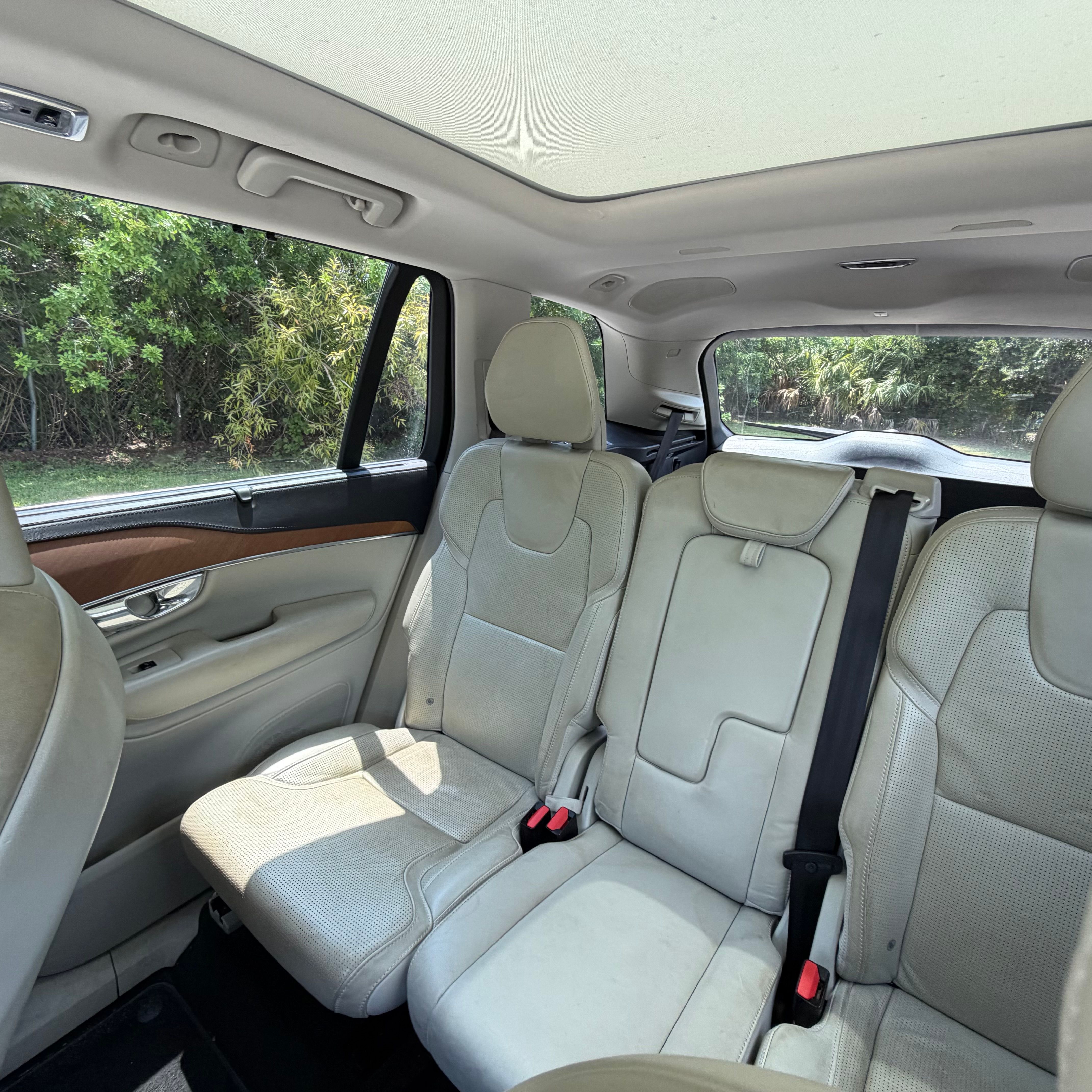 Used 2016 Volvo XC90 T6 Inscription w/ Vision Package AWD/4WD image 12