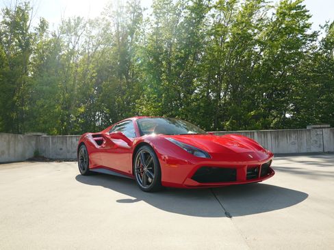 Used 2018 Ferrari 488 Spider RWD image 1
