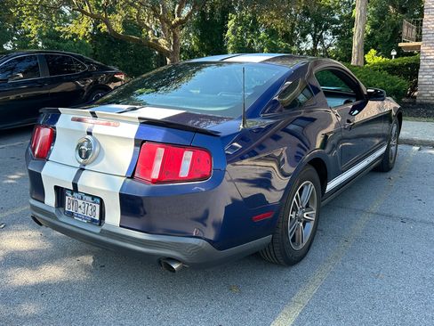 Used 2012 Ford Mustang Premium RWD image 6