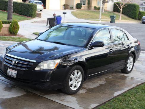 Used 2005 Toyota Avalon XL image 4
