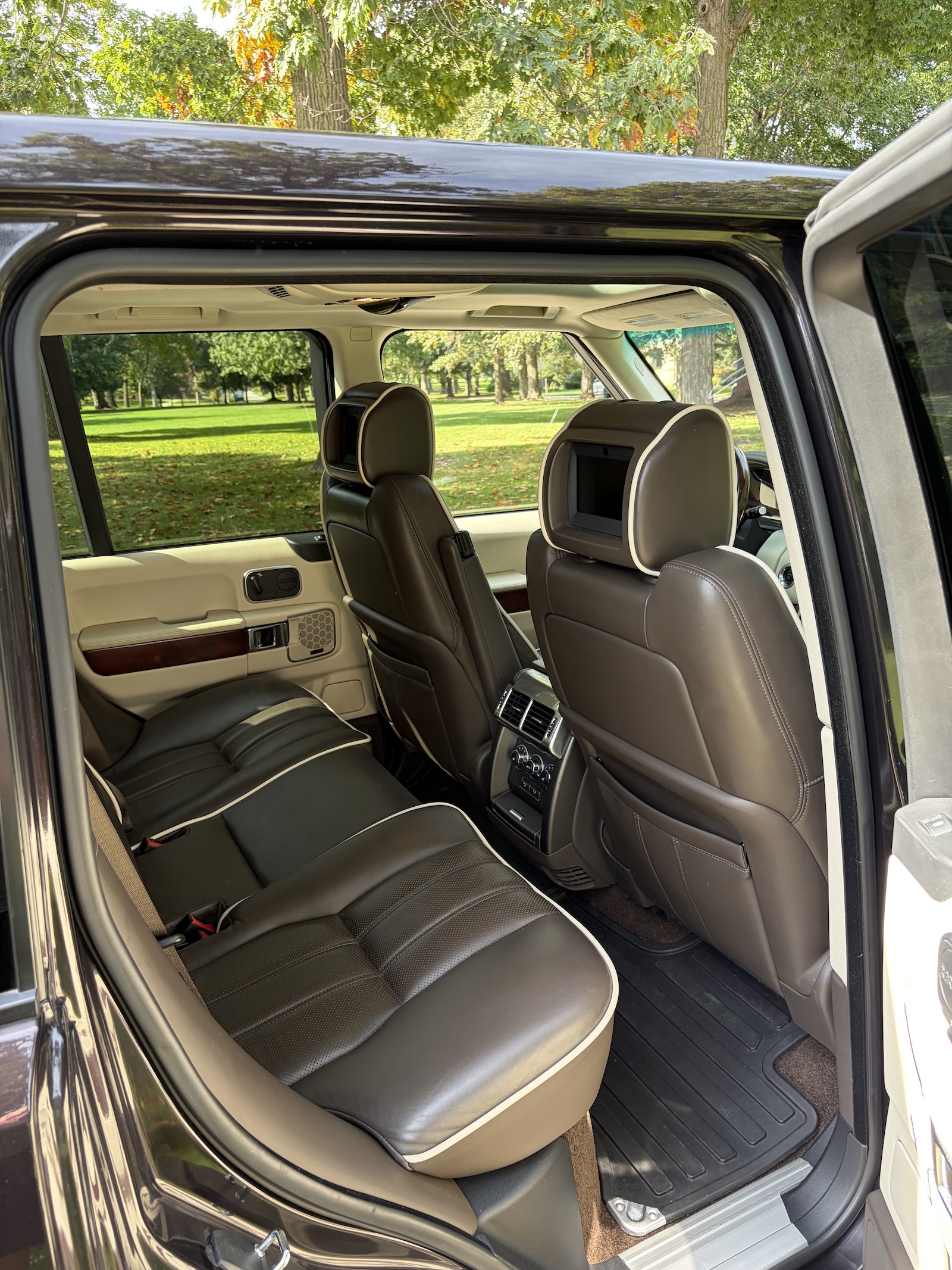 Used 2012 Land Rover Range Rover HSE LUX AWD/4WD image 14