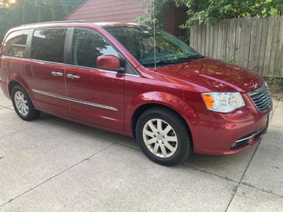 Used 2015 Chrysler Town & Country Touring w/ Driver Convenience Group