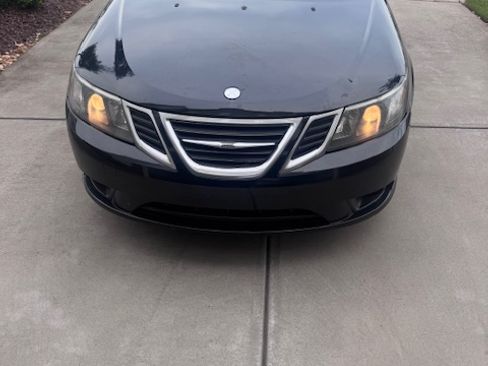 Used 2011 Saab 9-3 2.0T image 2