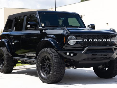 Used 2022 Ford Bronco Badlands image 5