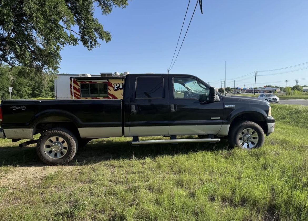 Used 2006 Ford F350 Lariat AWD/4WD image 8