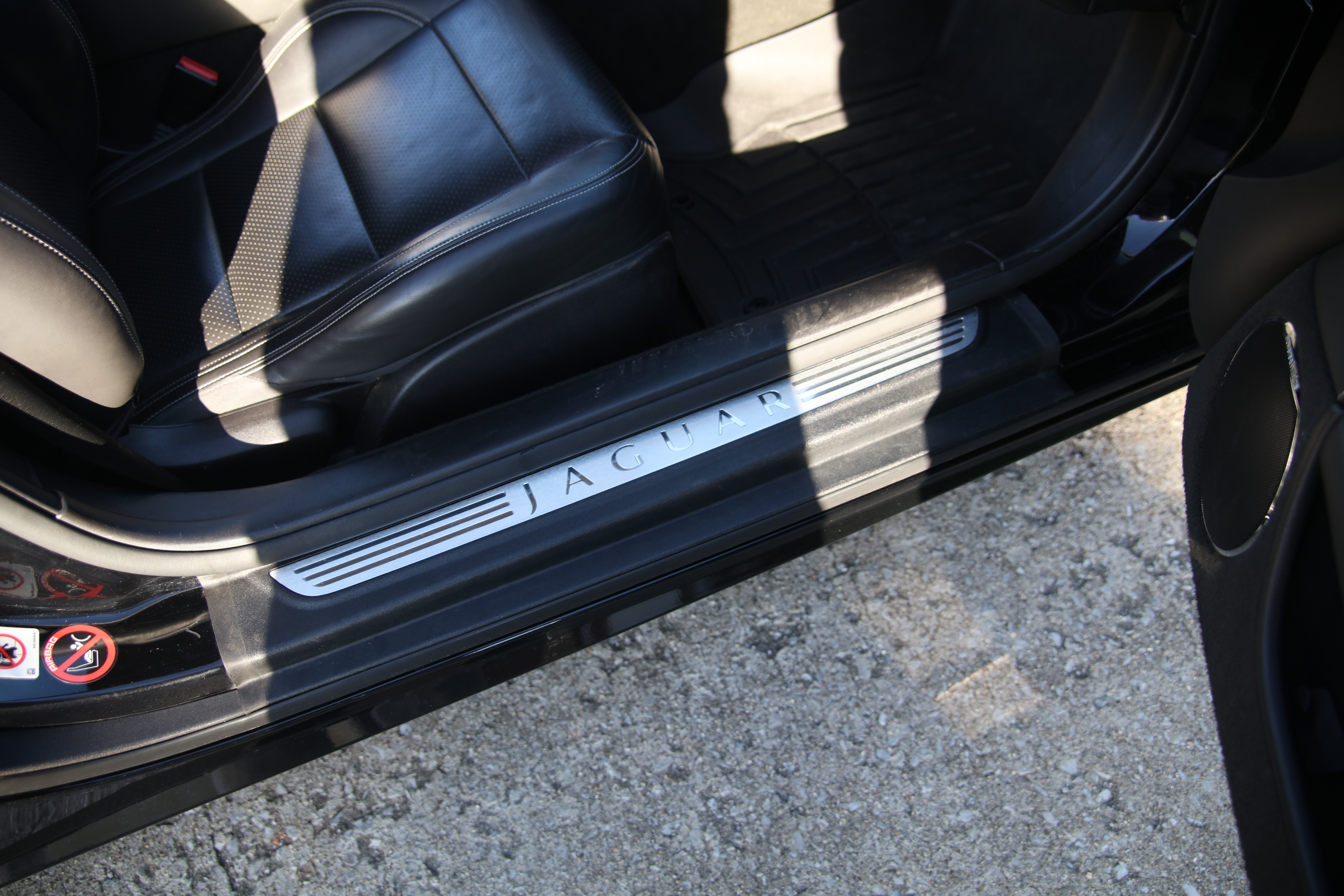Used 2010 Jaguar XK Coupe RWD image 11