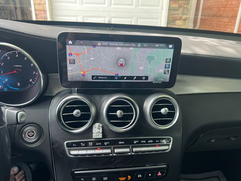 Used 2020 Mercedes-Benz GLC 300 4MATIC Coupe image 10