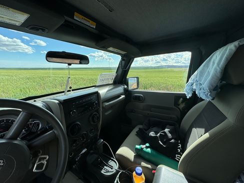 Used 2010 Jeep Wrangler Sport image 12