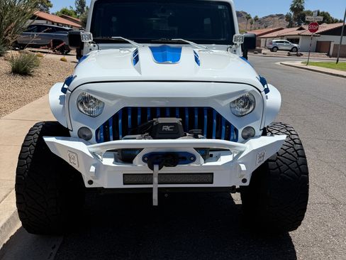 Used 2017 Jeep Wrangler Unlimited Sport w/ Quick Order Package 24S AWD/4WD image 2