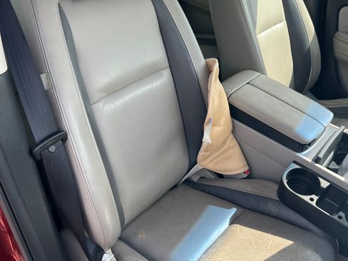 Used 2011 MAZDA CX-9 Touring w/ Moonroof & Bose Audio Pkg FWD image 17