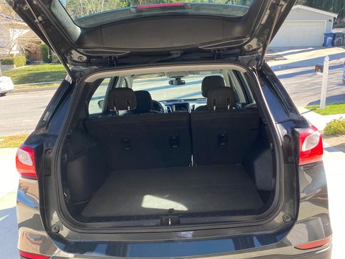Used 2019 Chevrolet Equinox LS FWD image 9