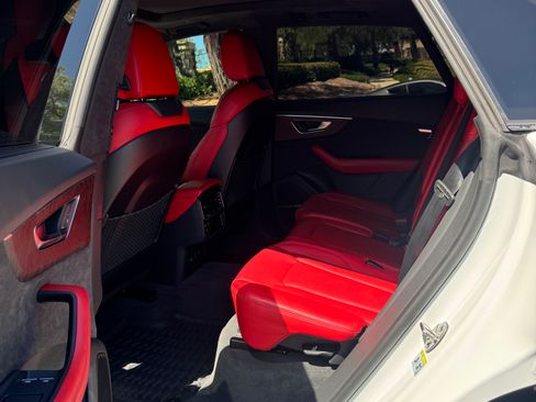 Used 2019 Audi Q8 Prestige w/ Luxury Package AWD/4WD image 18