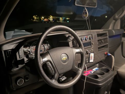 Used 2014 Chevrolet Express 3500 LT w/ LT Preferred Equipment Group image 4