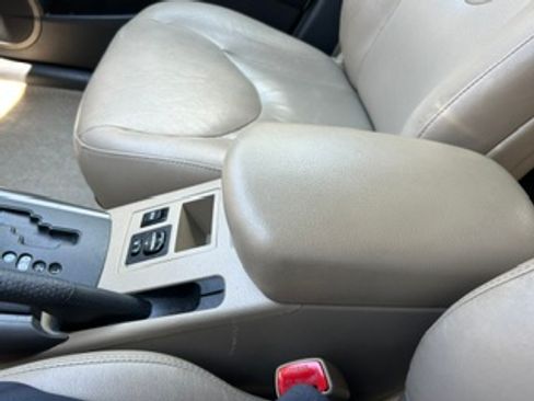 Used 2011 Toyota RAV4 Limited w/ Limited Extra Value Pkg FWD image 22