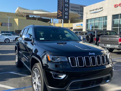 Used 2022 Jeep Grand Cherokee Limited w/ Tech Group image 1