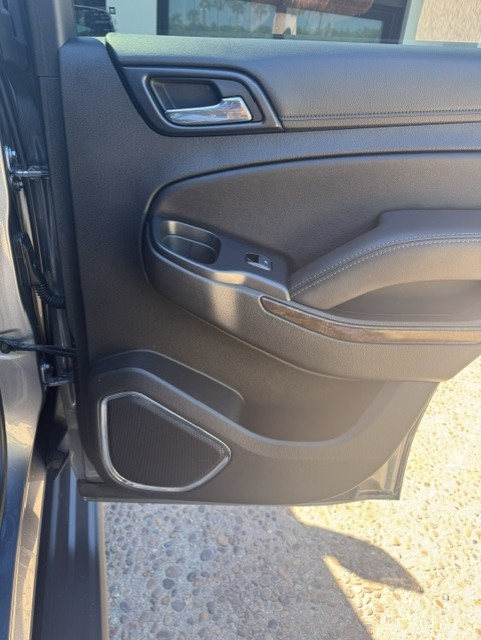 Used 2019 Chevrolet Tahoe LT w/ Luxury Package RWD image 14