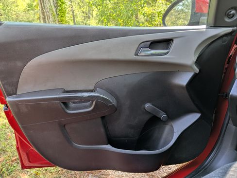 Used 2012 Chevrolet Sonic LS image 12