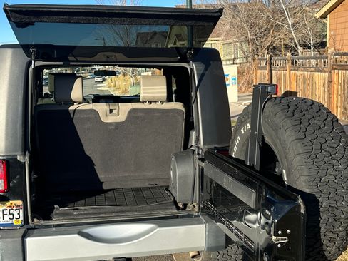 Used 2010 Jeep Wrangler Sahara image 24