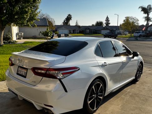 Used 2018 Toyota Camry XSE image 1