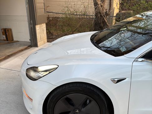 Used 2019 Tesla Model 3 Long Range image 2