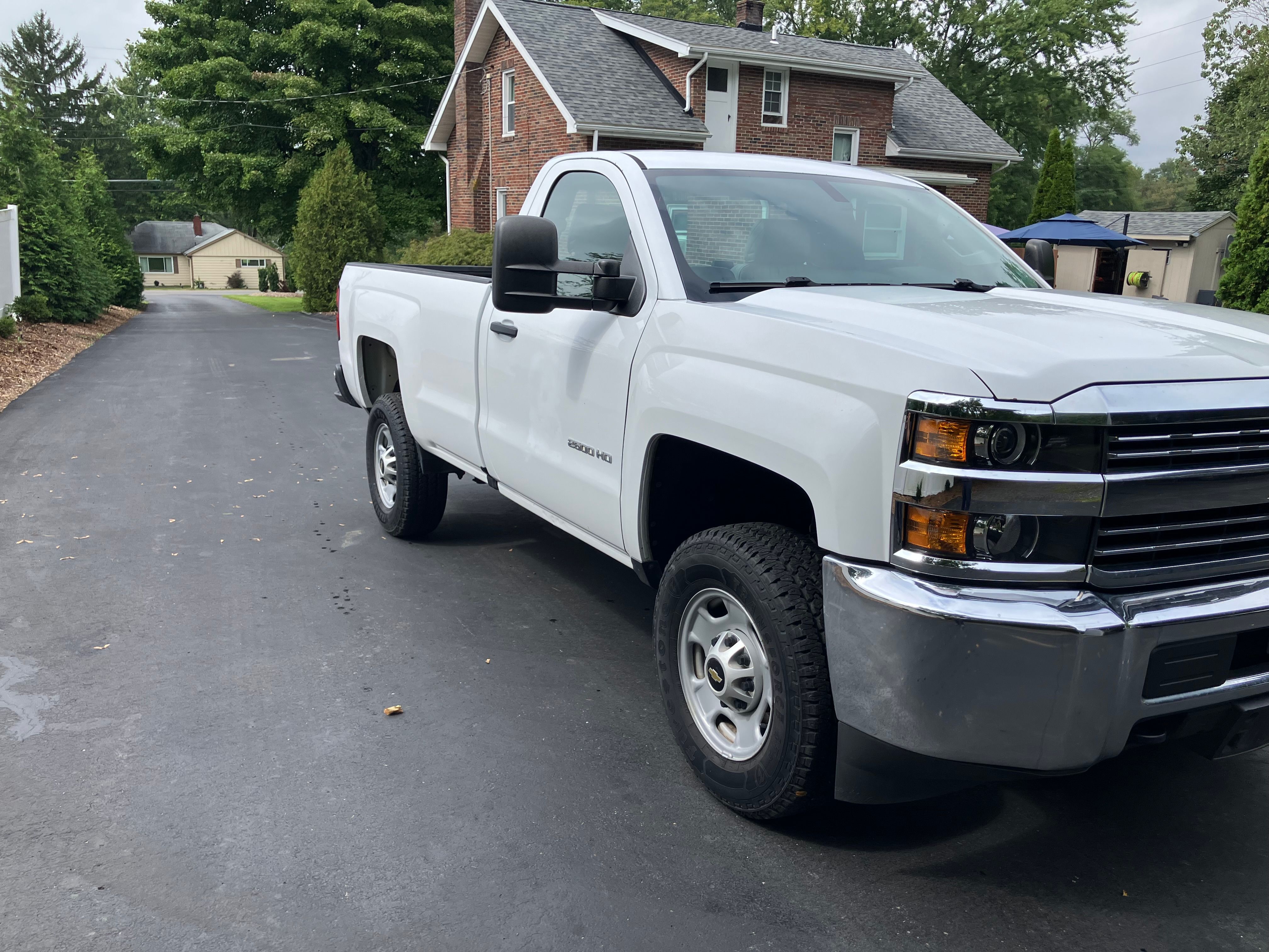 Used 2016 Chevrolet Silverado 2500 W/T AWD/4WD image 4