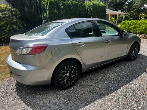Used 2012 MAZDA MAZDA3 i SV FWD image 32