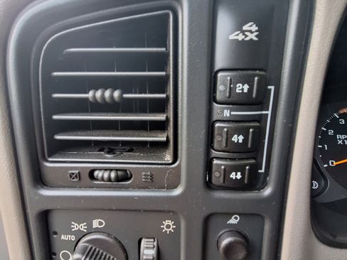 Used 2003 Chevrolet Silverado 2500 LT image 14