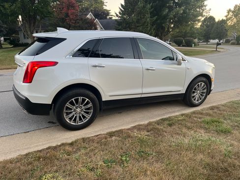 Used 2017 Cadillac XT5 Luxury w/ Driver Awareness Package image 4