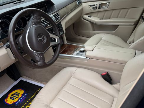 Used 2014 Mercedes-Benz E 350 4MATIC Wagon image 12