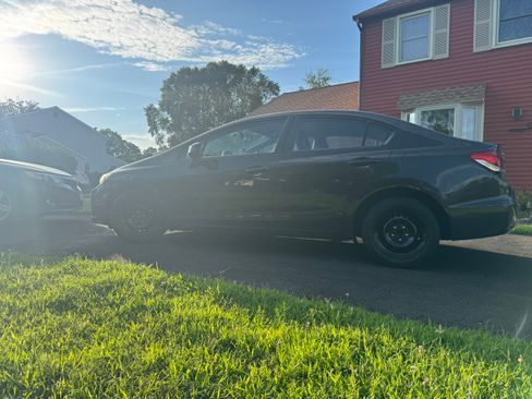 Used 2013 Honda Civic LX image 1
