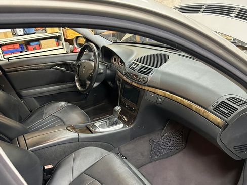Used 2003 Mercedes-Benz E 55 AMG Sedan image 27