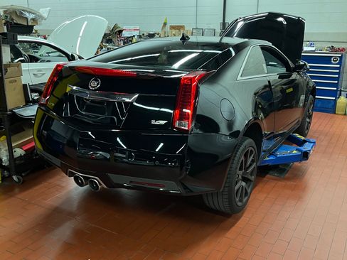 Used 2014 Cadillac CTS V RWD image 16