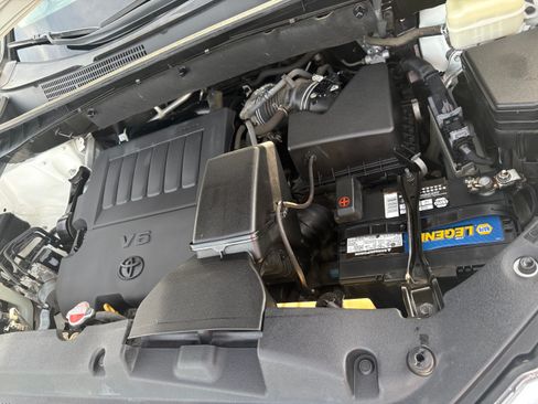 Used 2016 Toyota Highlander Limited Platinum image 12