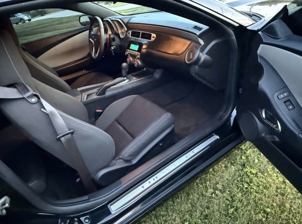 Used 2015 Chevrolet Camaro LS RWD image 11