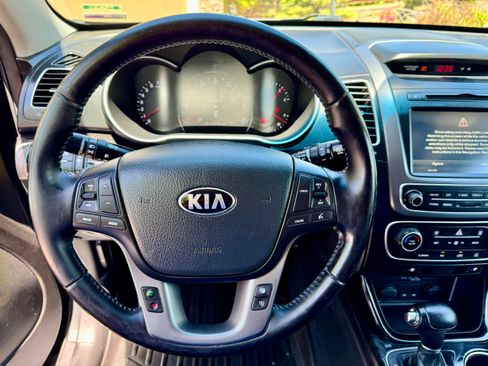 Used 2014 Kia Sorento EX w/ EX V6 Touring Package AWD/4WD image 13