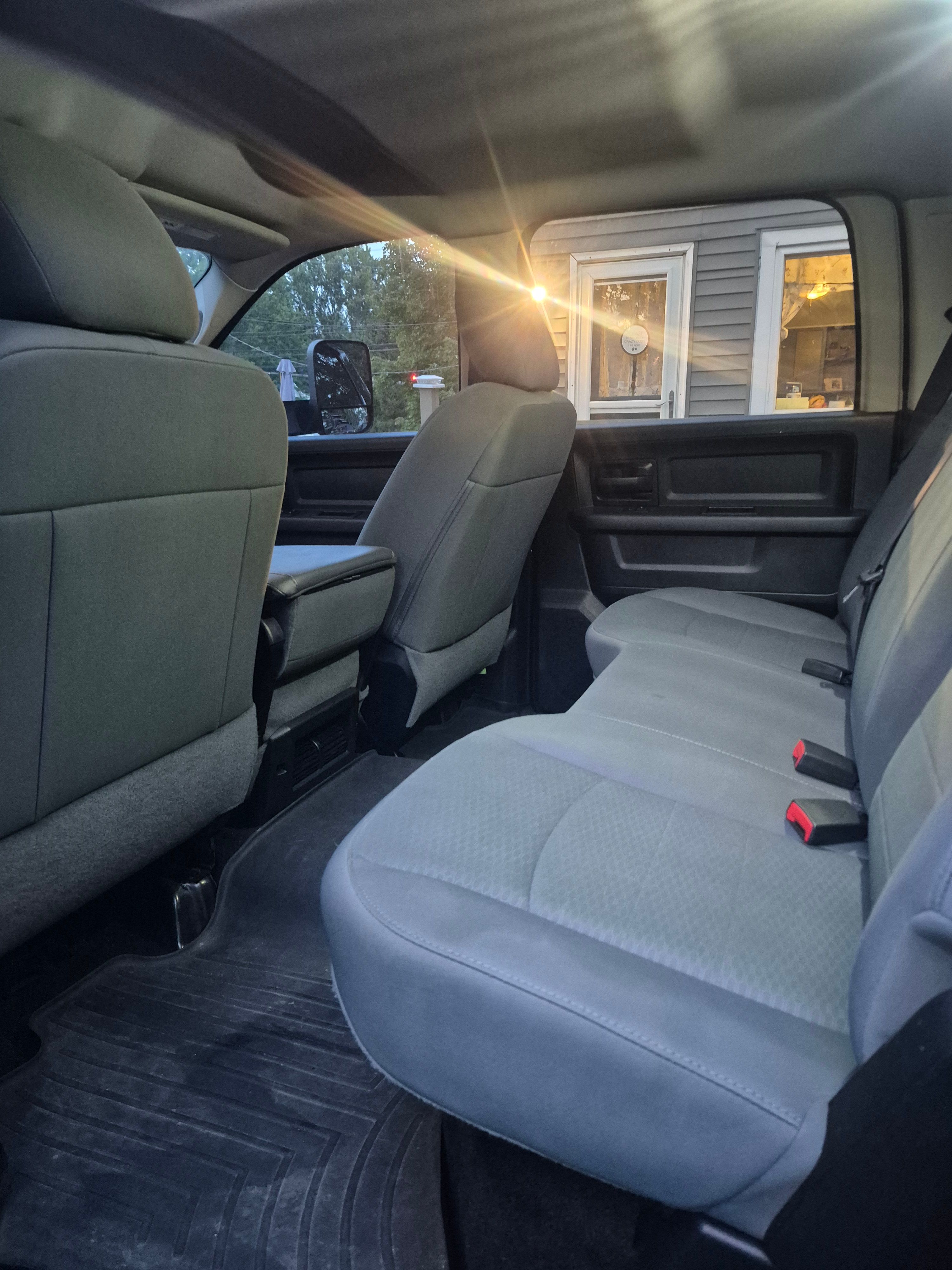 Used 2015 RAM 2500 Tradesman w/ Chrome Appearance Group AWD/4WD image 6