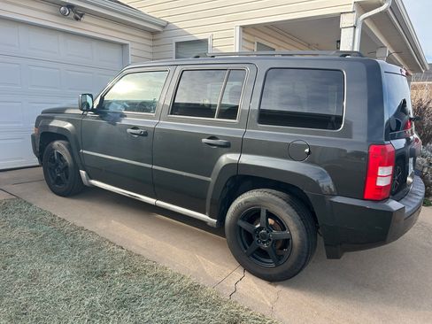 Used 2010 Jeep Patriot Sport image 2