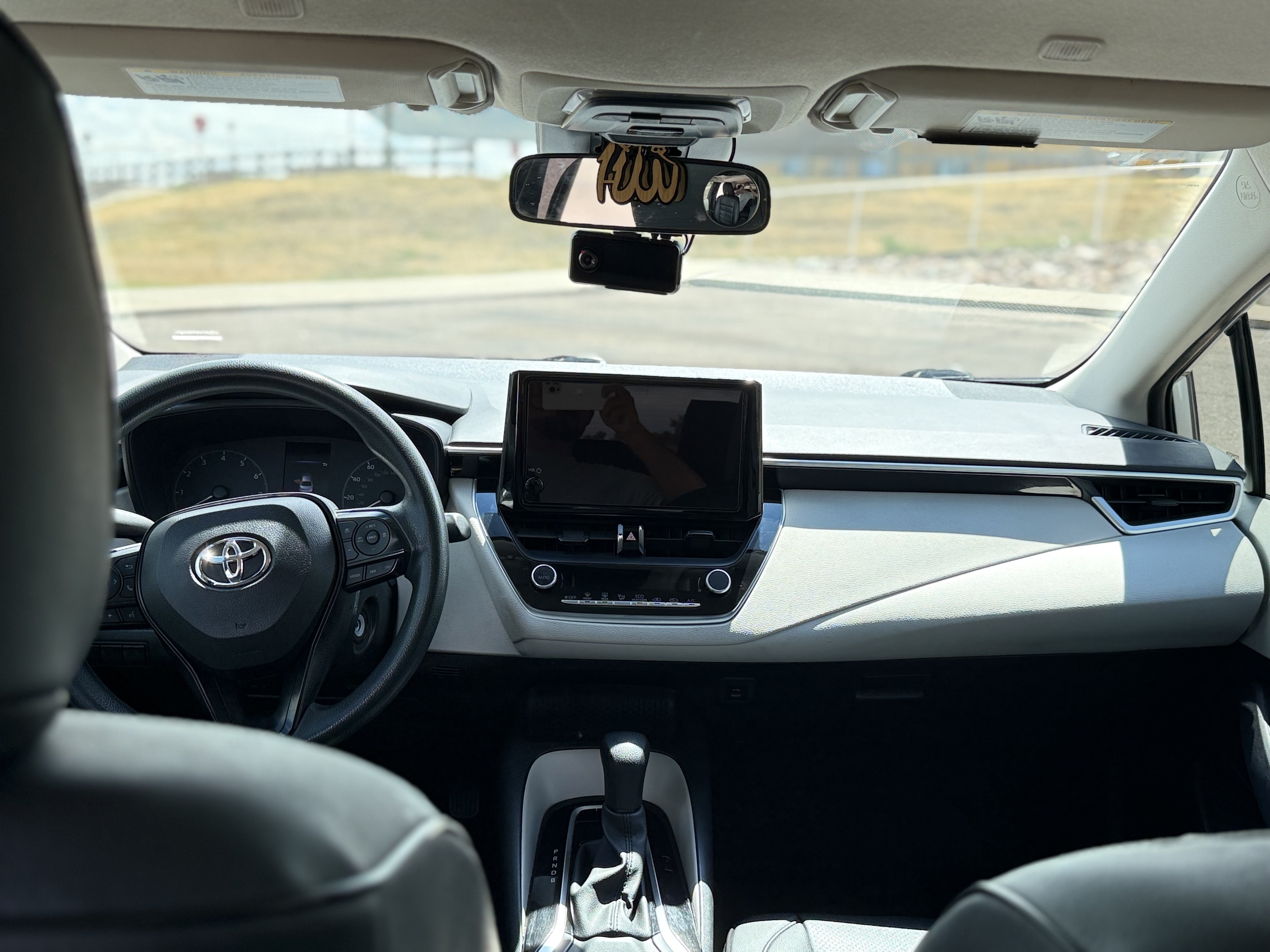 Used 2024 Toyota Corolla LE FWD image 14