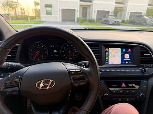 Used 2018 Hyundai Elantra Sport image 25