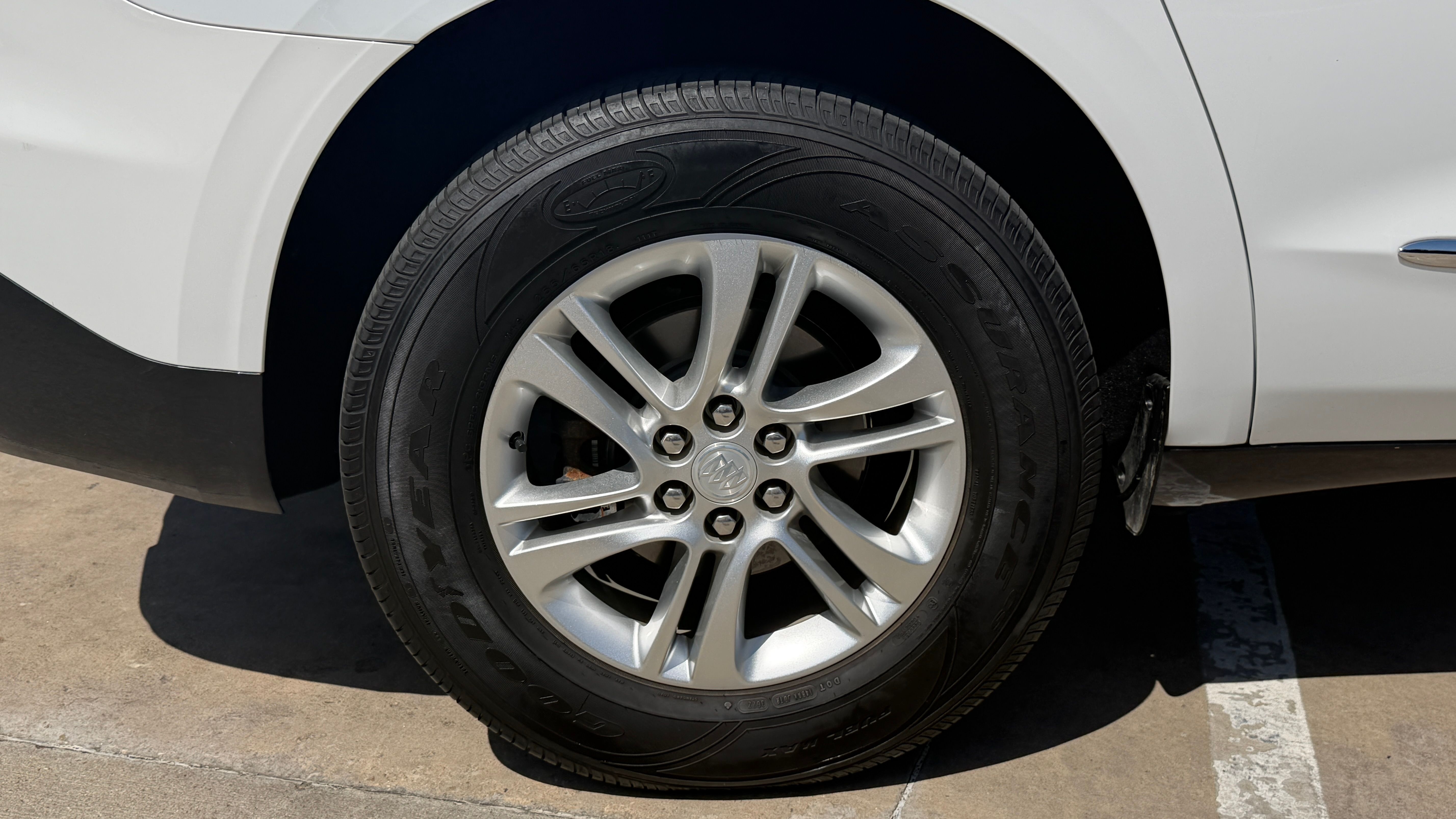 Used 2018 Buick Enclave Premium FWD image 11