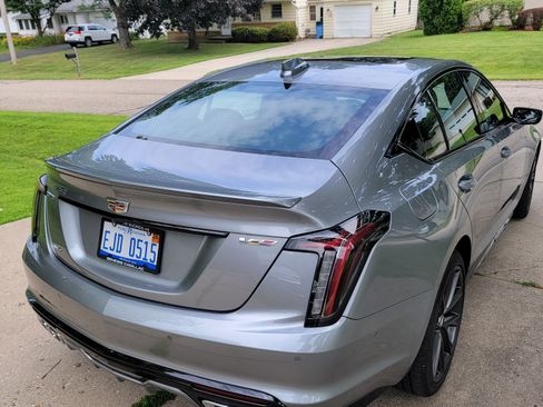 Used 2025 Cadillac CT5 V image 4